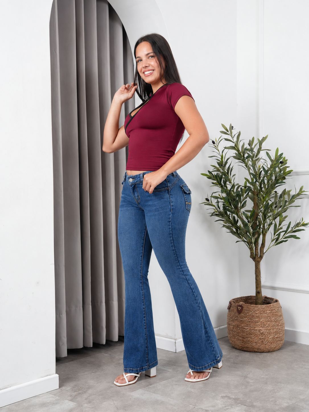 Jean Flare con Bolsillos Bordados Lucía Azul