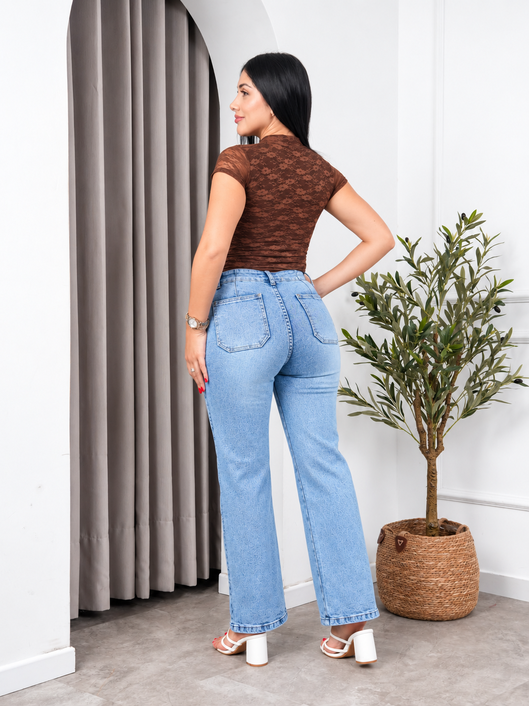 Jean Wide Leg con Pinzas Frontales Celeste