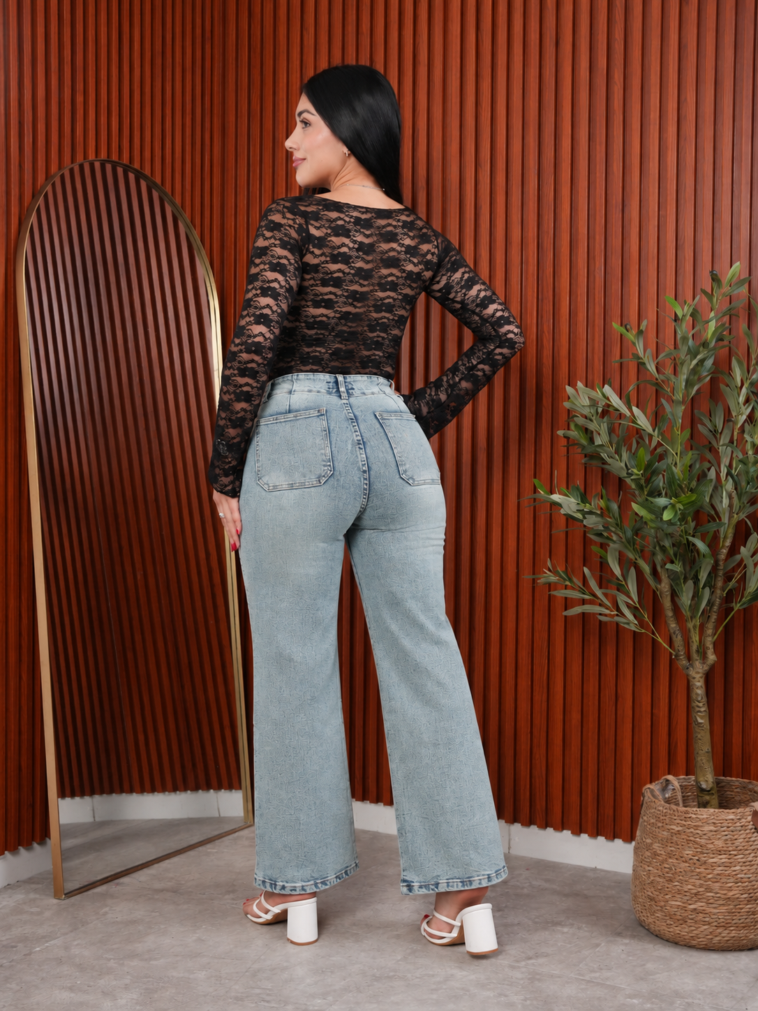 Jean Wide Leg con Pinzas Frontales Maíz